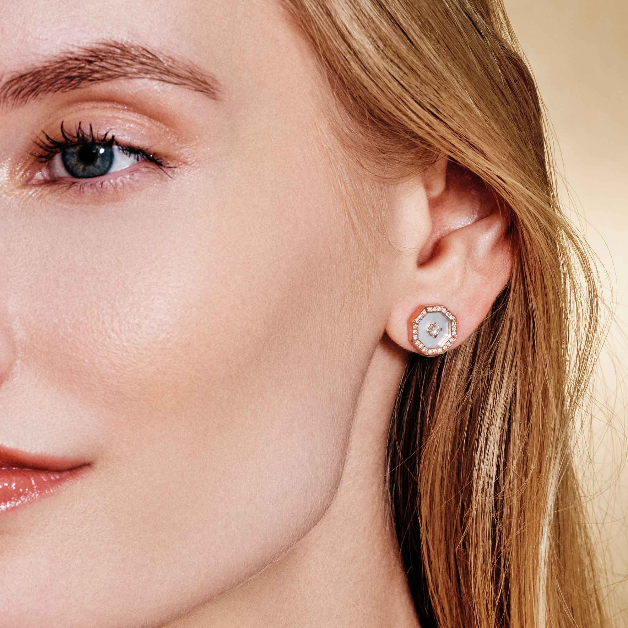 Ahjar Birwaz Rose Gold Diamond Mother of Pearl Stud Earrings - Image 4
