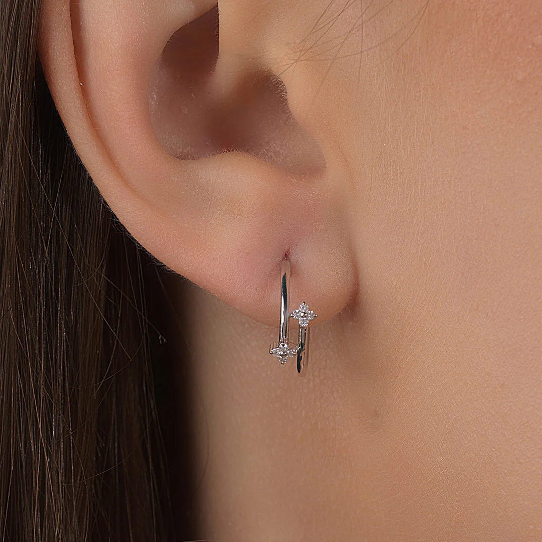 Barq  White Gold and Diamond Earrings - Image 3