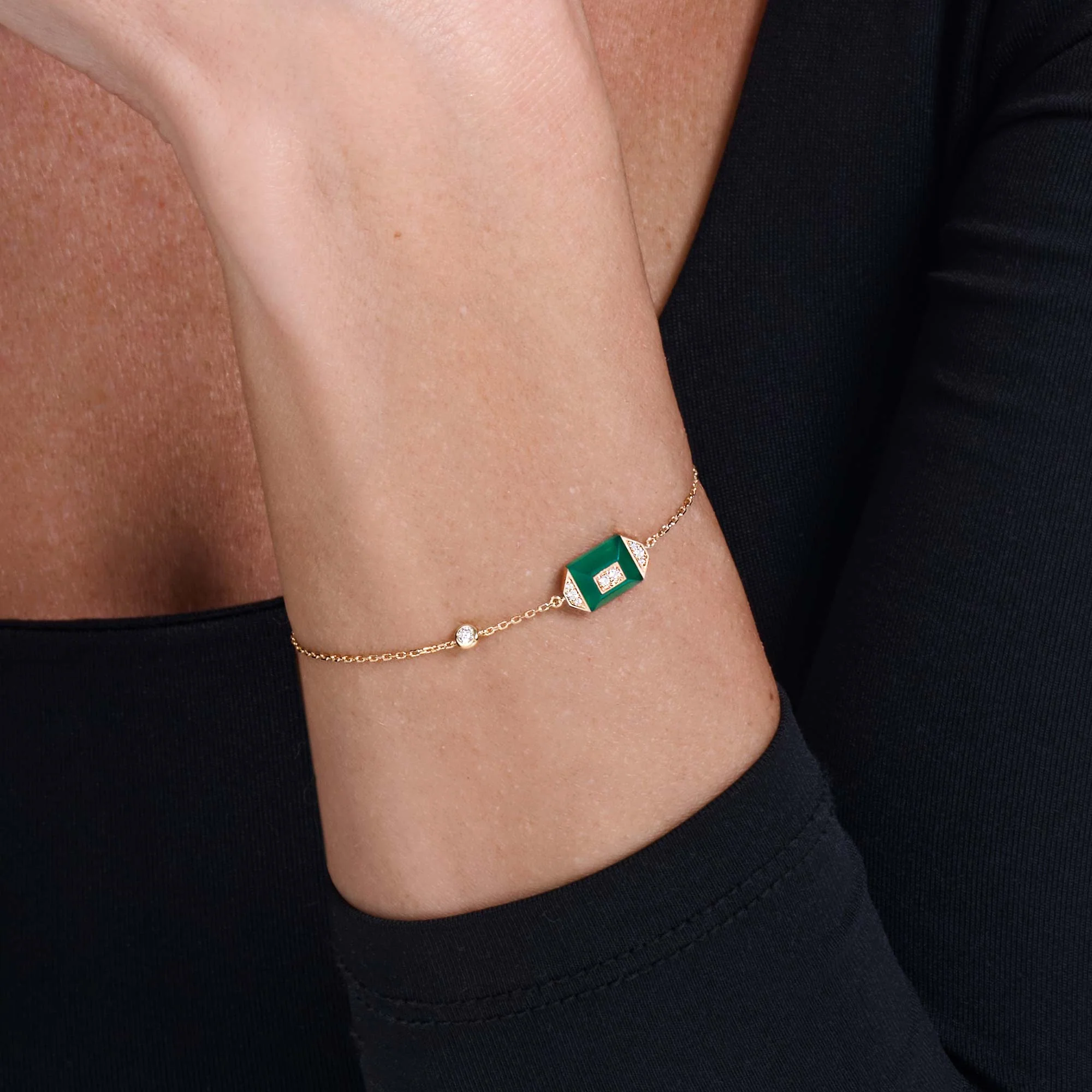 Layl Yellow Gold Diamond Green Agate Bracelet - Image 4