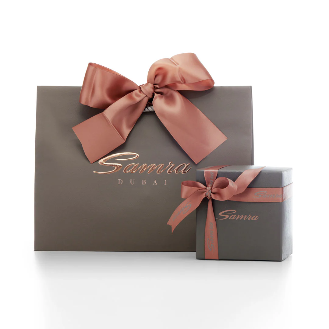 Love Me, Love Me Not Rose Gold Small Necklace - Image 4