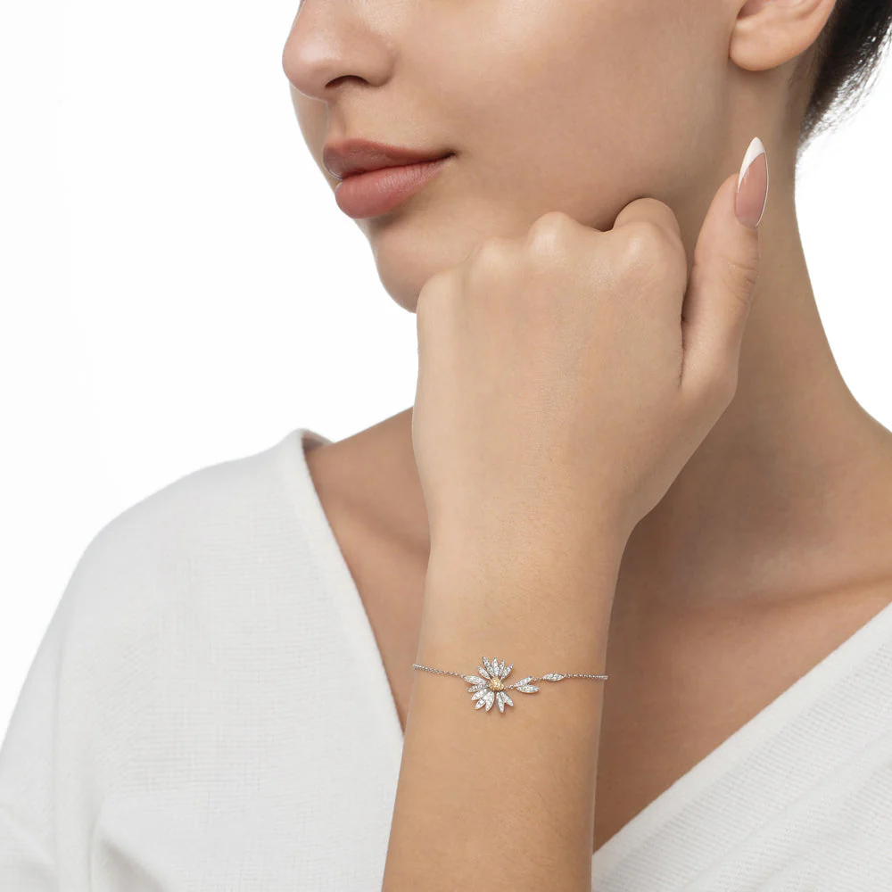 Love Me, Love Me Not Small Bracelet - Image 3