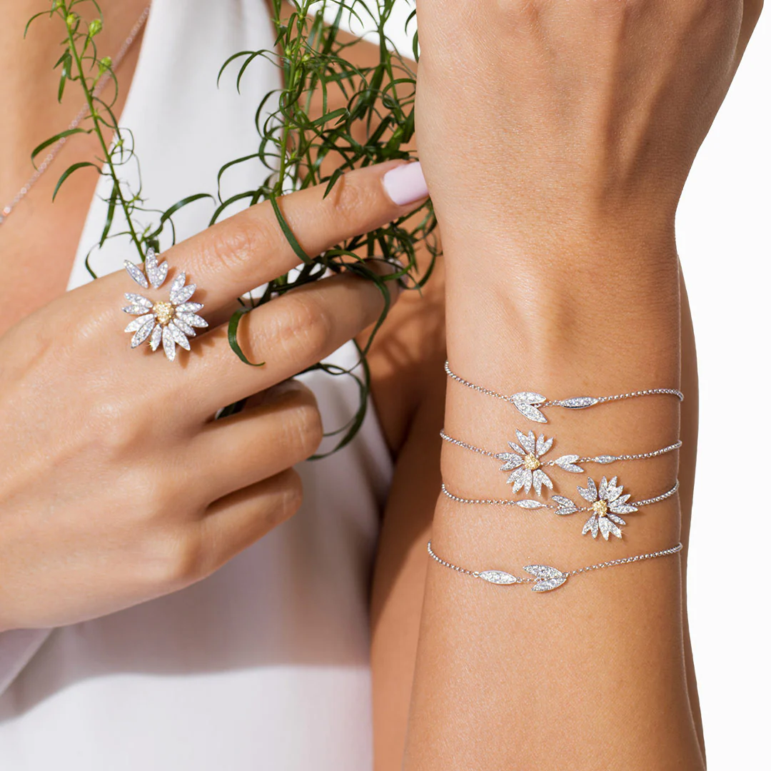Love Me, Love Me Not Small Bracelet - Image 5