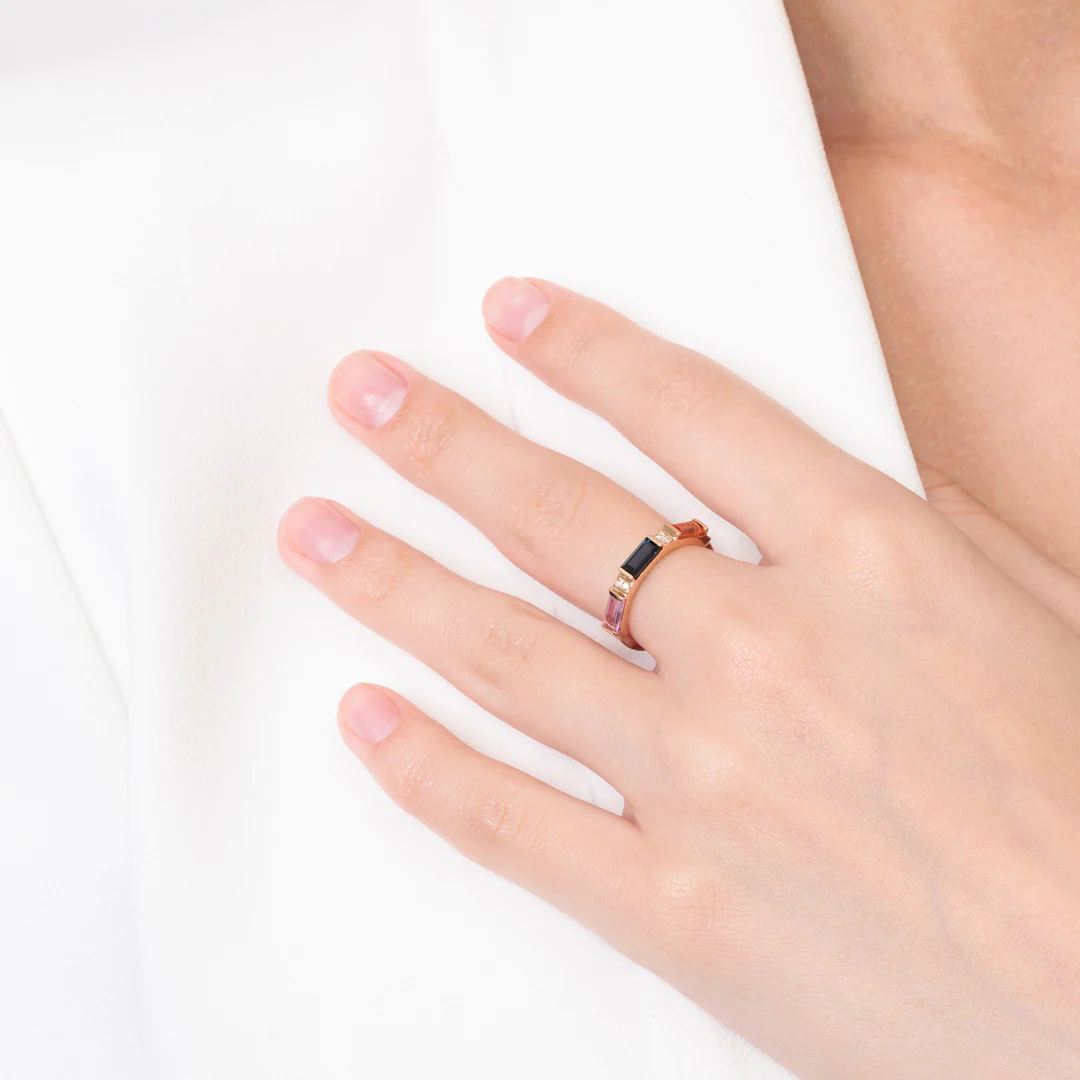 Noor Rose Gold Baguette Sapphire Large Ring - Image 4