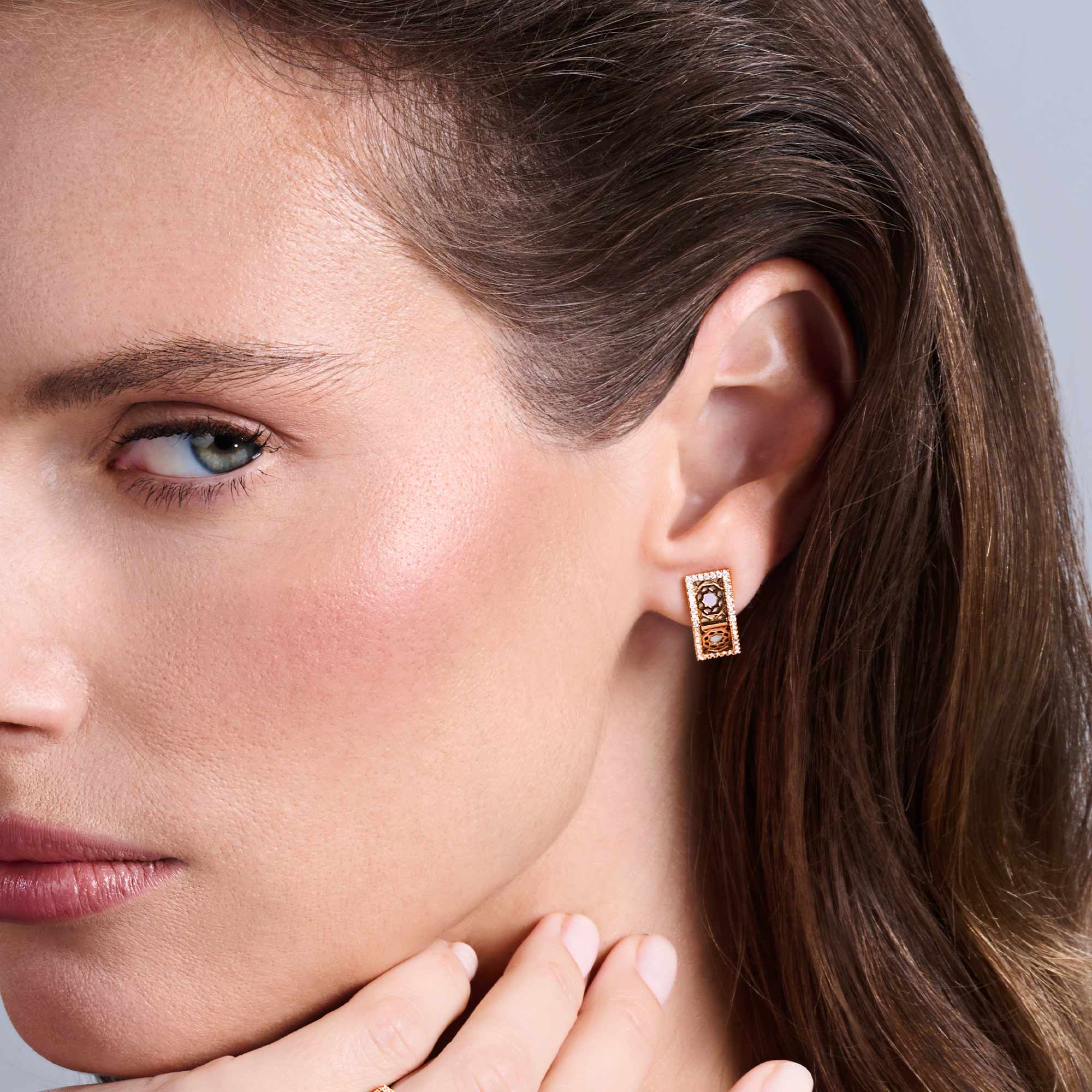Oud Turath Diamond Earrings - Image 4