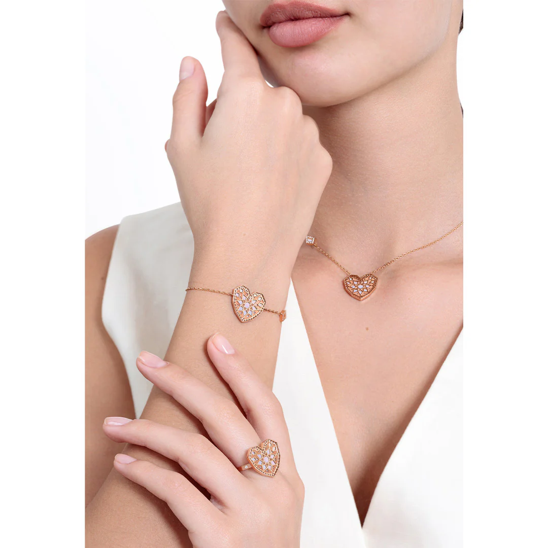 Qalb Turath Medium Necklace - Image 2