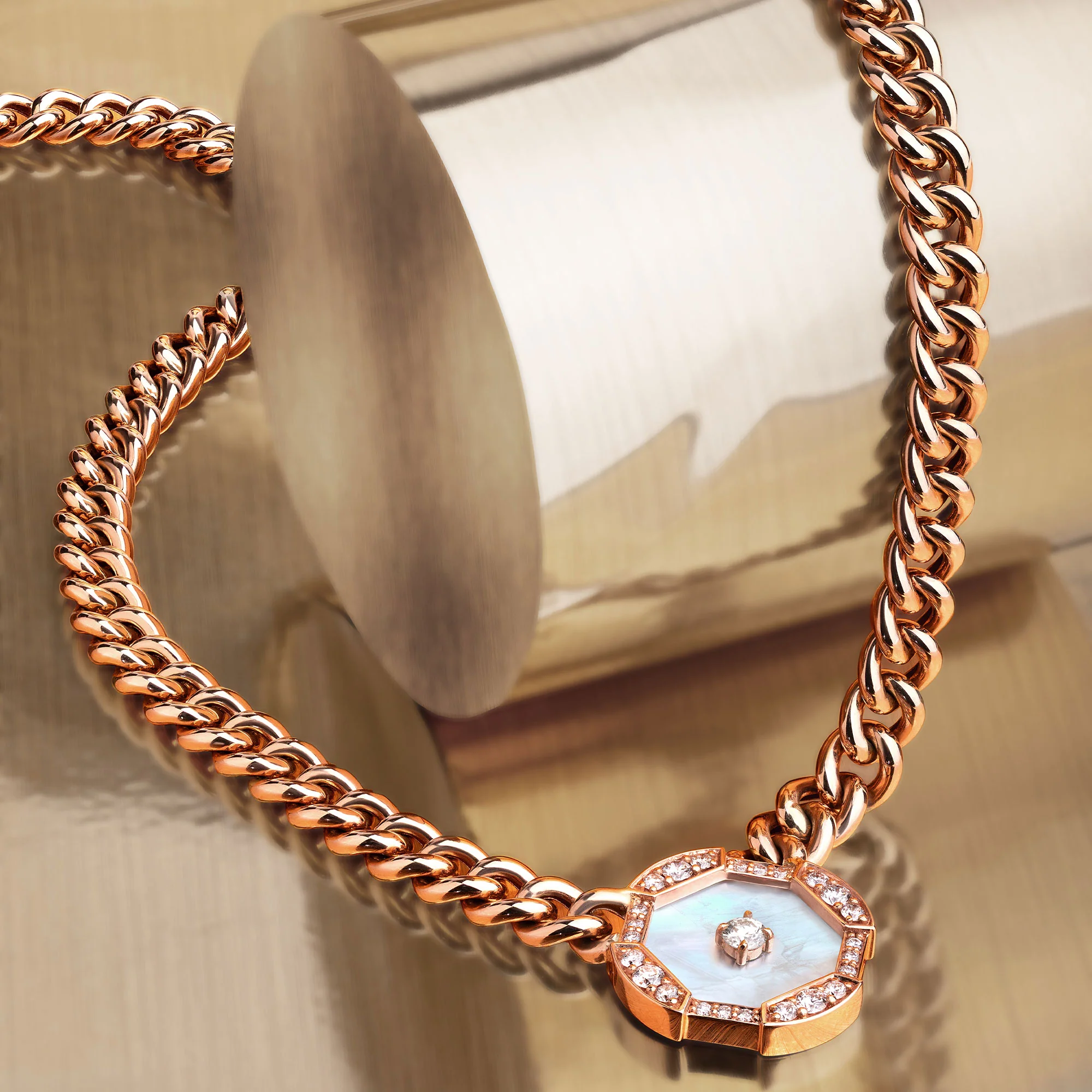 Quwa Motif Necklace - Image 4