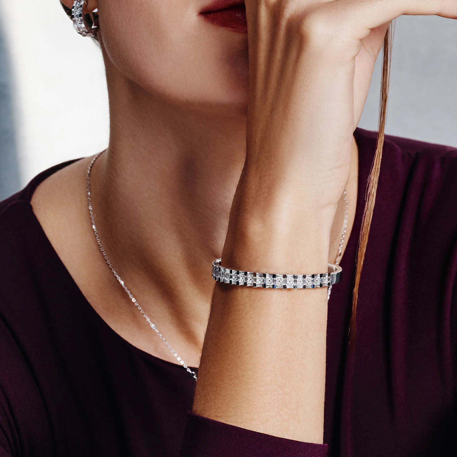 Splendore White Gold Diamond Bangle - Image 4