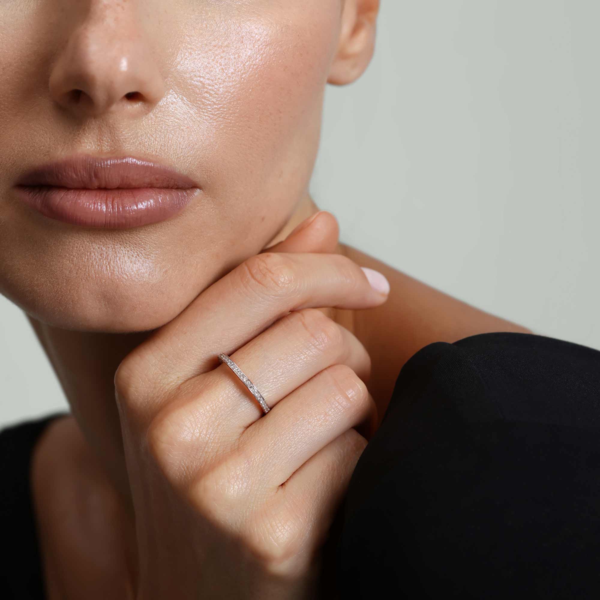 Wid White Gold Diamond Band - Image 4